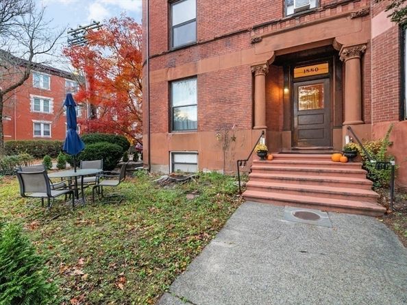 1880 Beacon St 6, Brookline MA 02445