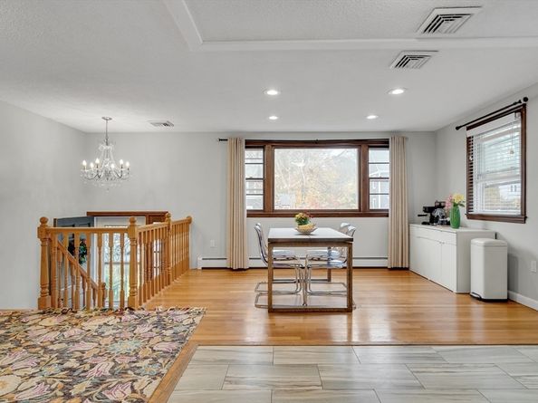 16 Glen Rd, Reading MA 01867