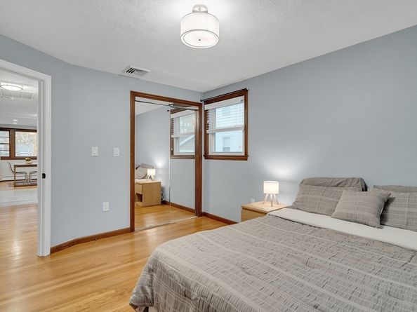 16 Glen Rd, Reading MA 01867