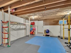 16 Glen Rd, Reading MA 01867