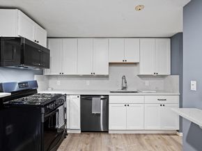 16 Middlesex Street 4, Chelmsford MA 01863