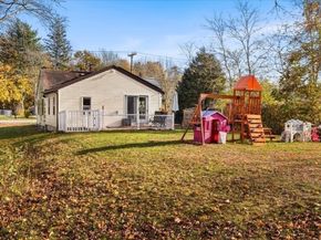 563 County Road, Rochester MA 02576