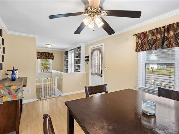 563 County Road, Rochester MA 02576