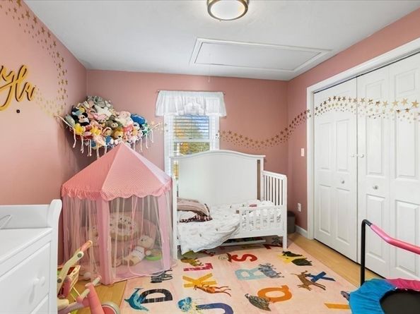 563 County Road, Rochester MA 02576