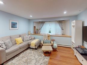 365 Washington St 5, Norwood MA 02062