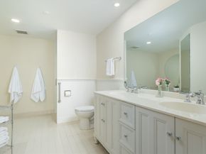 65 Lake Ave 220, Worcester MA 01604