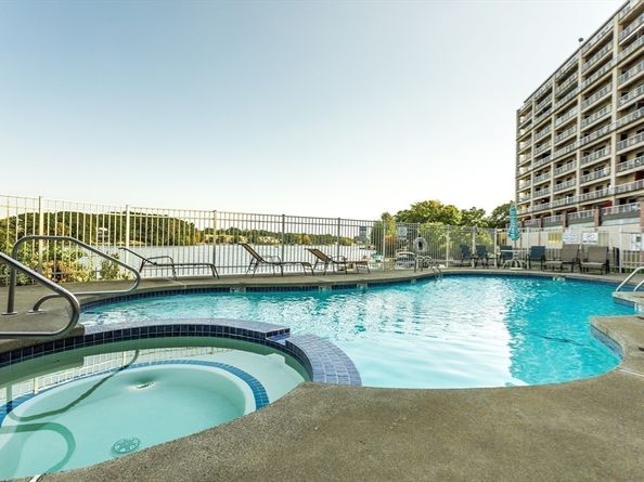 65 Lake Ave 220, Worcester MA 01604