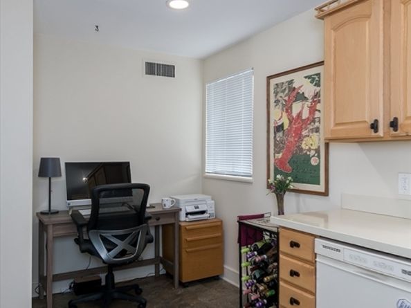 65 Lake Ave 220, Worcester MA 01604