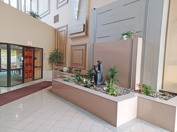 65 Lake Ave 220, Worcester MA 01604