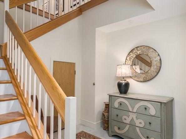 65 Lake Ave 220, Worcester MA 01604