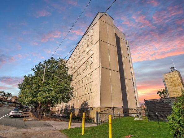 65 Lake Ave 220, Worcester MA 01604