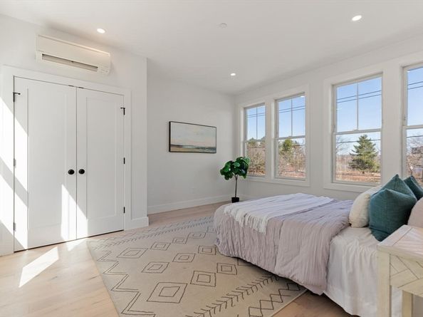 656 Mystic Ave A, Somerville MA 02145