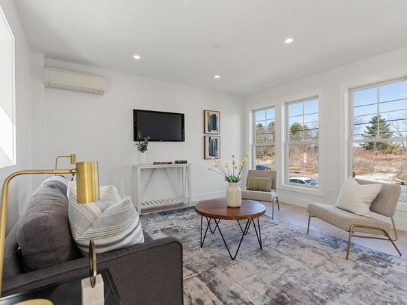 656 Mystic Ave A, Somerville MA 02145