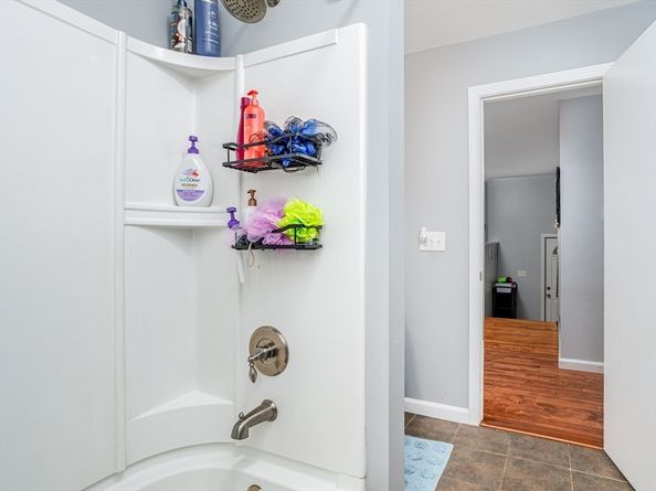 277 Lovewell St, Gardner MA 01440