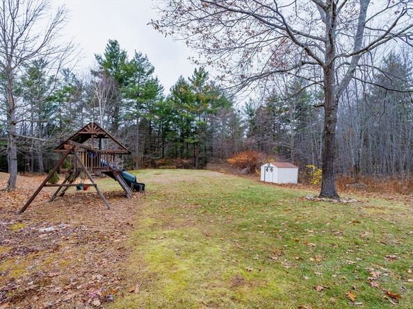 277 Lovewell St, Gardner MA 01440