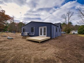 4 Water St, Lakeville MA 02347