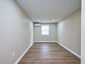 4 Water St, Lakeville MA 02347