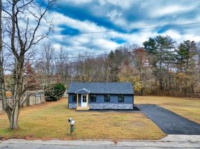 4 Water St, Lakeville MA 02347