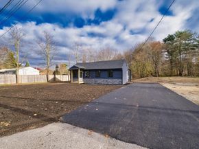 4 Water St, Lakeville MA 02347