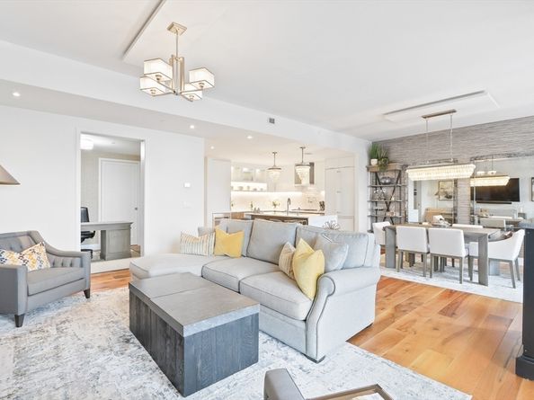 300 Pier 4 Blvd 3I, Boston MA 02210