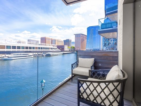 300 Pier 4 Blvd 3I, Boston MA 02210