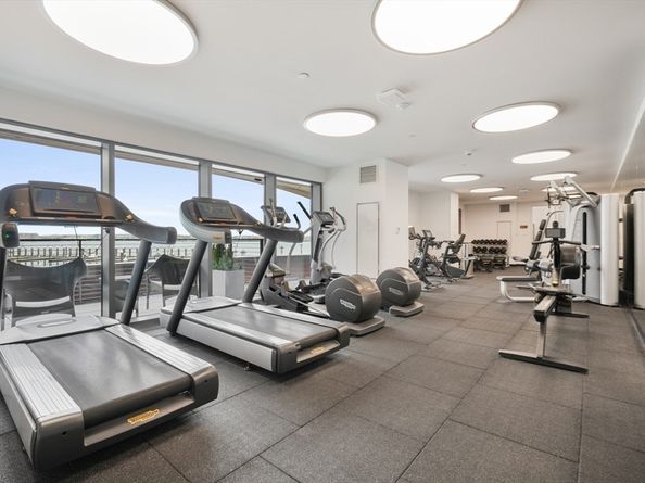 300 Pier 4 Blvd 3I, Boston MA 02210