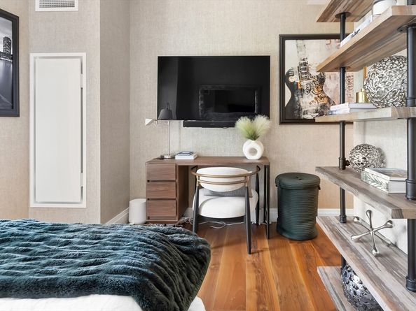 300 Pier 4 Blvd 3I, Boston MA 02210