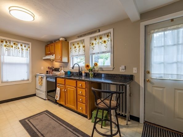 312 Shaw St, Braintree MA 02184