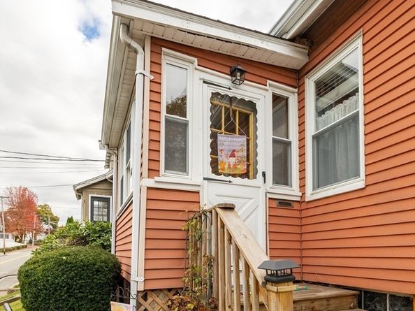 312 Shaw St, Braintree MA 02184