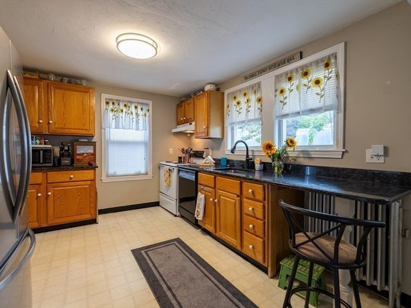 312 Shaw St, Braintree MA 02184