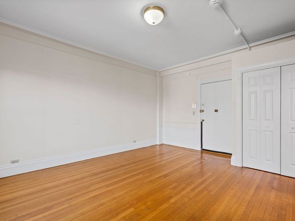 466 Commonwealth Ave 305, Boston MA 02215