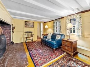 102 Central St, Hingham MA 02043