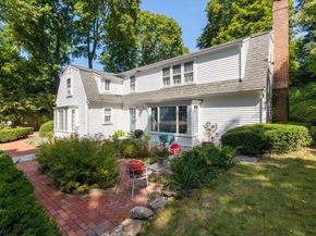 102 Central St, Hingham MA 02043