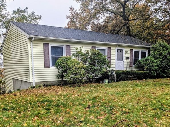 41 Walnut Hill Dr, Worcester MA 01602