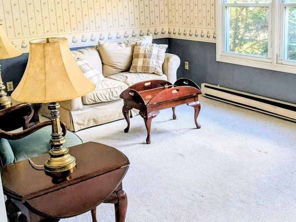 41 Walnut Hill Dr, Worcester MA 01602