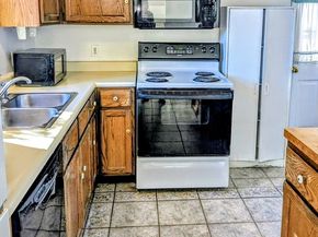 41 Walnut Hill Dr, Worcester MA 01602