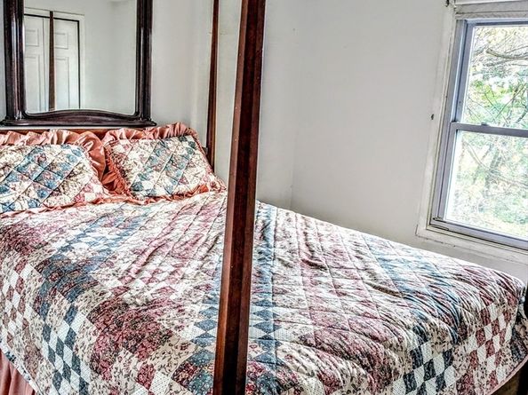 41 Walnut Hill Dr, Worcester MA 01602