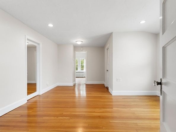 5 Larchmont Road 3, Salem MA 01970