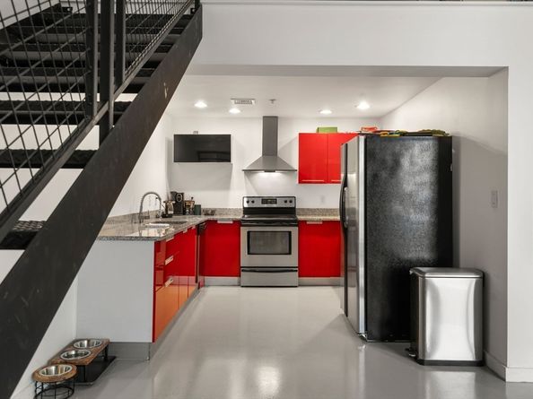 950 Broadway 14, Chelsea MA 02150