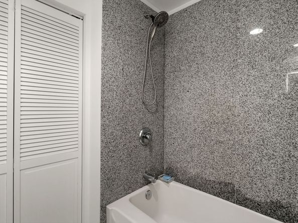 950 Broadway 14, Chelsea MA 02150