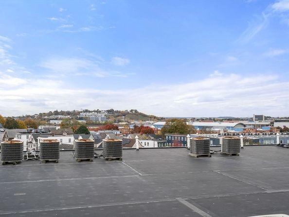 950 Broadway 14, Chelsea MA 02150