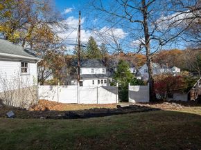 5 Summit St 5, Northbridge MA 01588