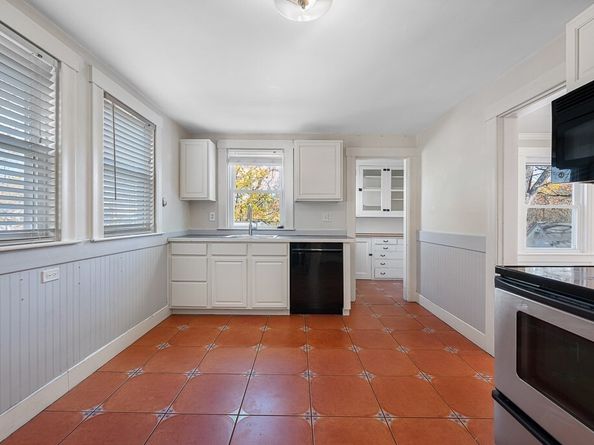 5 Summit St 5, Northbridge MA 01588