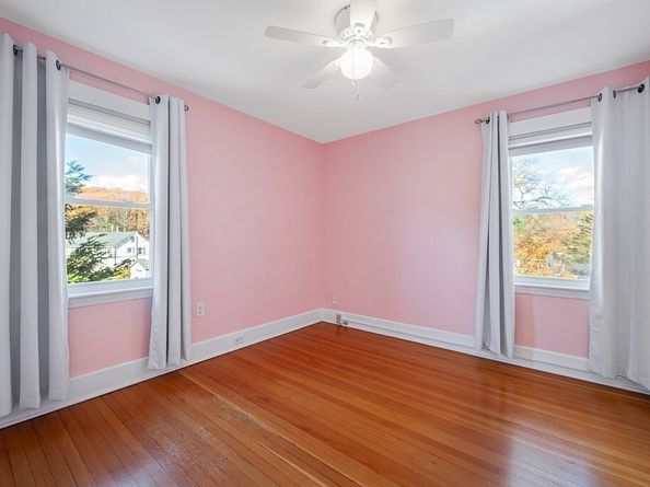 5 Summit St 5, Northbridge MA 01588