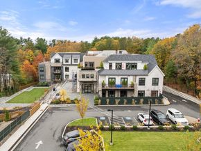 148 Weston Rd 208, Wellesley MA 02482