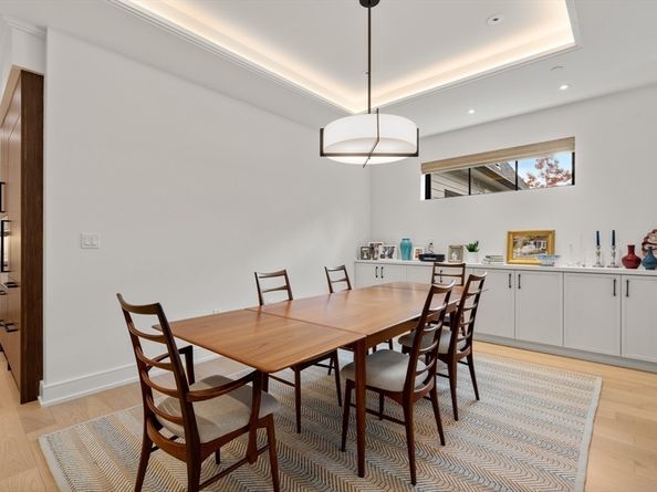 148 Weston Rd 208, Wellesley MA 02482