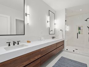 148 Weston Rd 208, Wellesley MA 02482