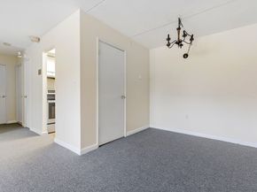 28 Faxon St 4, Stoughton MA 02072