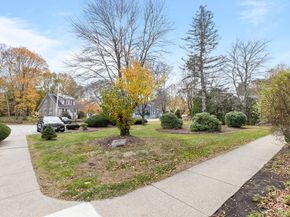 28 Faxon St 4, Stoughton MA 02072