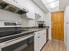 28 Faxon St 4, Stoughton MA 02072